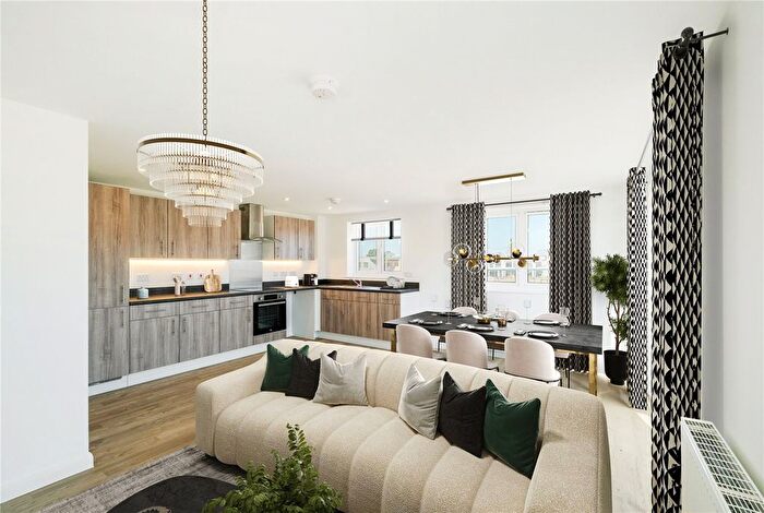 2 Bedroom Flat For Sale In Whitehouse, Milton Keynes, MK8