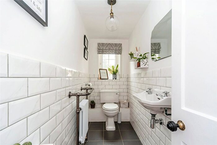 5 Bedroom Detached House For Sale In Day's Lane, Biddenham, Bedford, Bedfordshire, MK40