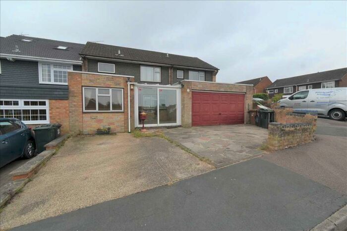 5 Bedroom House To Rent In Foxwood Road, Bean, DA2