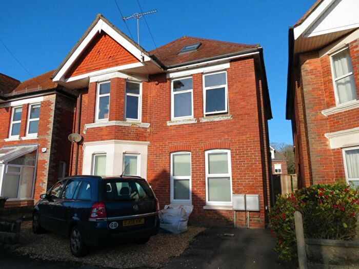 4 Bedroom Maisonette To Rent In Bedroom Maisonette In Charminster, BH8
