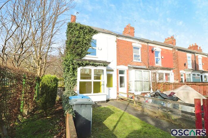 2 Bedroom End Of Terrace House For Sale In Farringdon Street, Hull, HU5