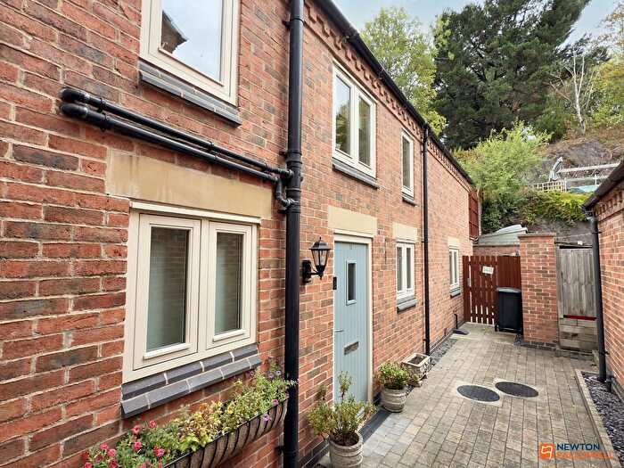 3 Bedroom Semi Detached House For Sale In Cademan Street, Whitwick, LE67