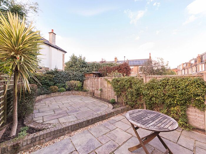 1 Bedroom Flat To Rent In St Albans Avenue, Chiswick, W4