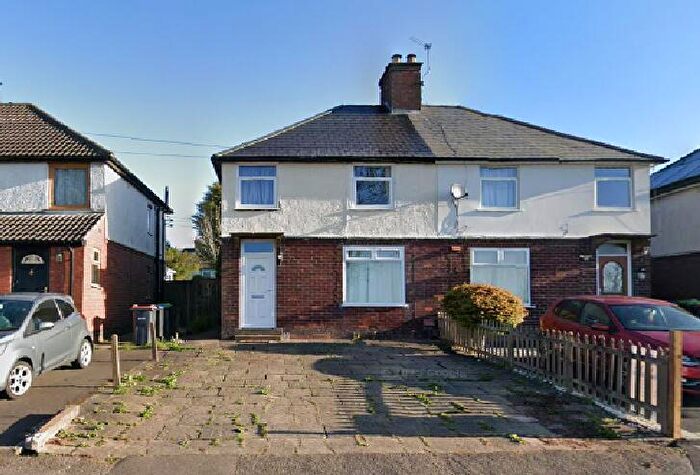 3 Bedroom Semi-Detached House To Rent In Strawberry Bank, Huthwaite, NG17