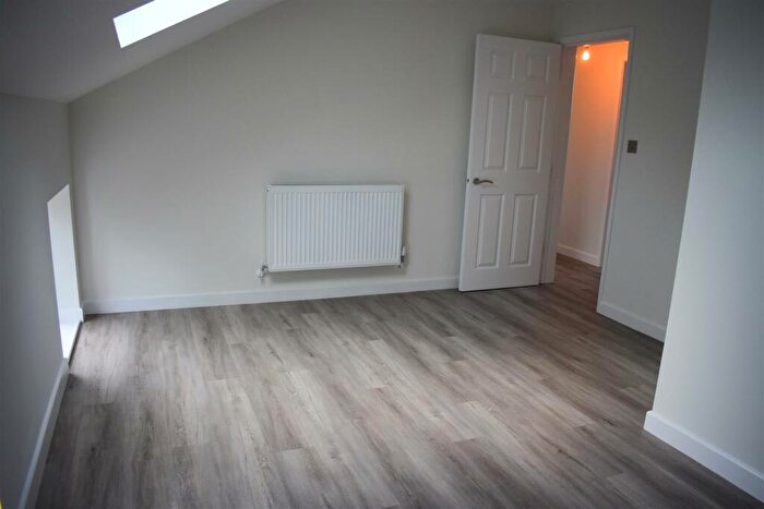 2 Bedroom Apartment To Rent In Albert Road, Southsea, Portsmouth, PO5