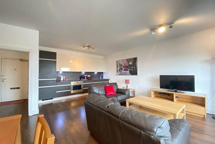 2 Bedroom Apartment To Rent In Skyline Plaza, Town Centre, RG21