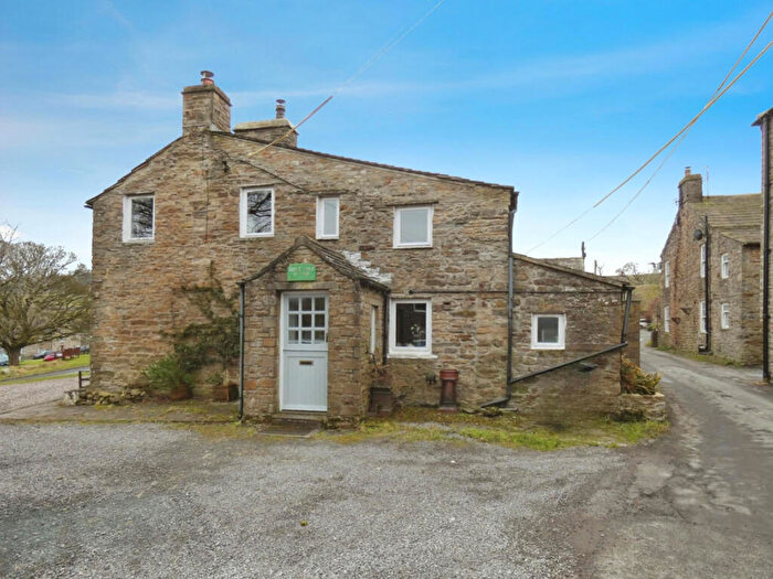 3 Bedroom Semi-Detached House For Sale In Summerfield Cottage, Bainbridge, DL8