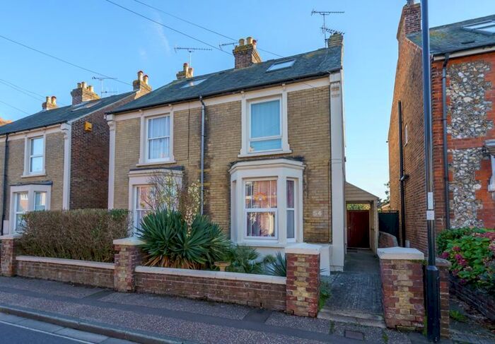 2 Bedroom Flat To Rent In Lyndhurst Road, Chichester PO19