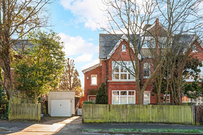 2 Bedroom Flat For Sale In Cottenham Park Road, London, SW20