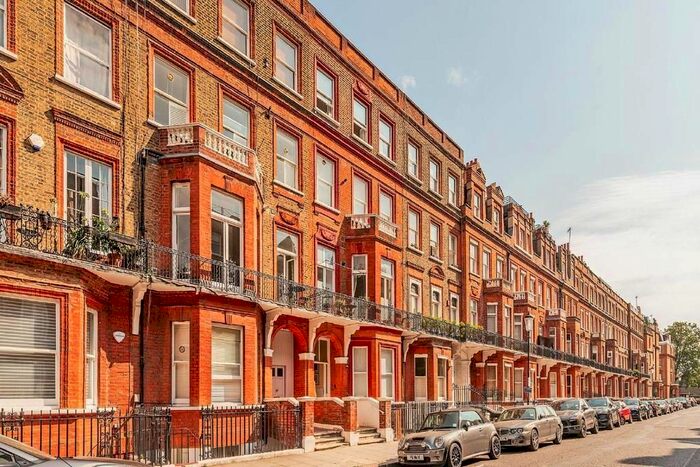 1 Bedroom Flat To Rent In Rosary Gardens, London, SW7