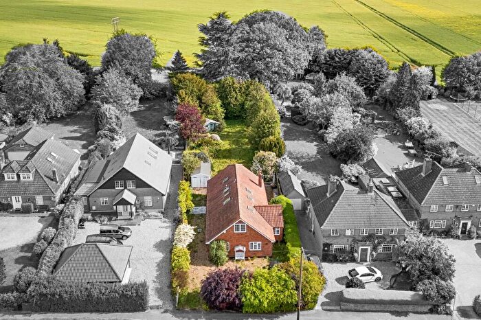5 Bedroom Detached House For Sale In Oakfields Avenue, Knebworth, Hertfordshire, SG3