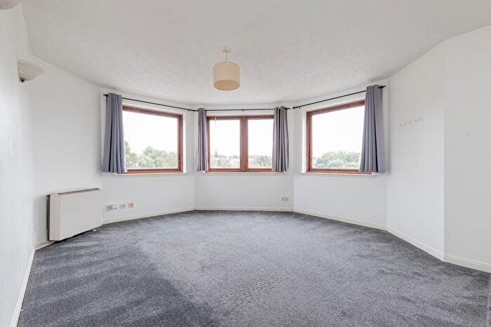 2 Bedroom Flat For Sale In / West Bryson Road, Harrison Park Apartments, Edinburgh, EH11