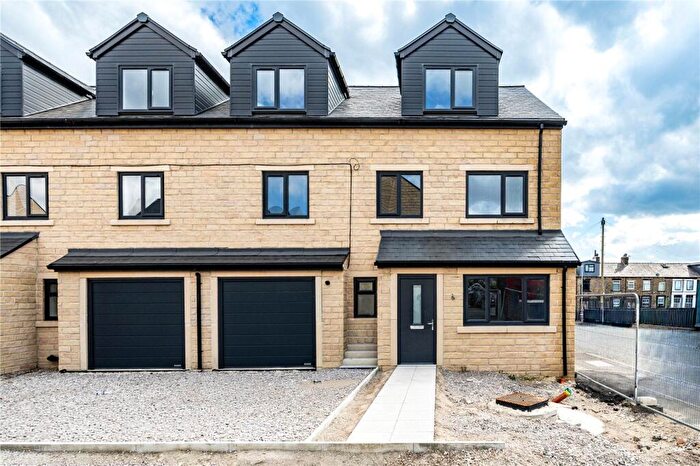 5 Bedroom Semi-Detached House For Sale In Spring Hall Mills, Mile Cross Road, Halifax, HX1