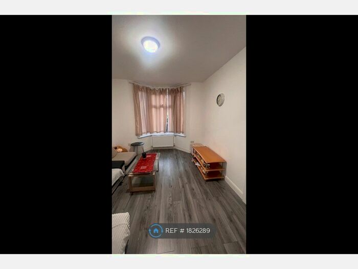 1 Bedroom Flat To Rent In Lancaster Road, London, EN4