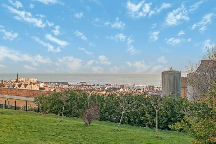 2 Bedroom Flat To Rent In Turton Close, Brighton, BN2