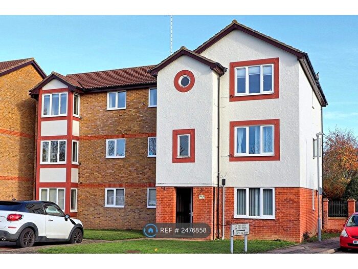 2 Bedroom Flat To Rent In Ramshaw Drive, Chelmsford, CM2