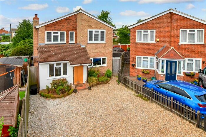 3 Bedroom Detached House For Sale In Medway Meadows, East Peckham, Tonbridge, Kent, TN12