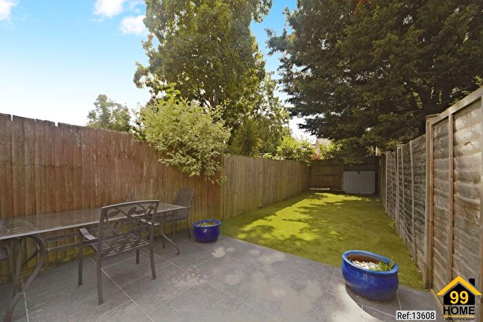 2 Bedroom Flat To Rent In Thrale Road, London, United Kingdom, SW16