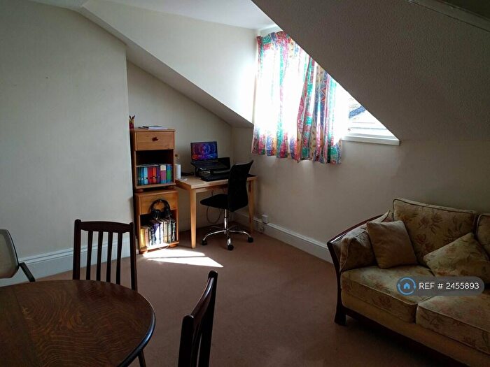 1 Bedroom Flat To Rent In London Road, Gloucester, GL1