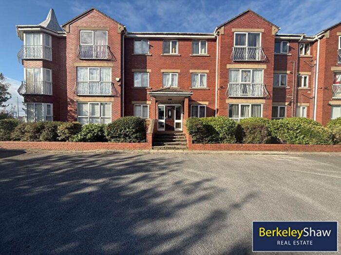 2 Bedroom Apartment To Rent In Sundene Lodge, The Esplanade, Waterloo, Liverpool, L22