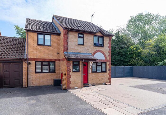 5 Bedroom House For Sale In Willow Grove, Ely, CB7
