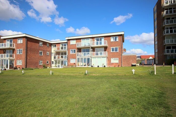 2 Bedroom Flat To Rent In Sutton Place, Bexhill-On-Sea, TN40