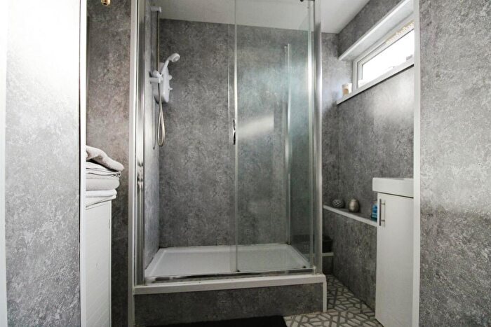 2 Bedroom Apartment For Sale In Wern Goch West, Cardiff, CF23