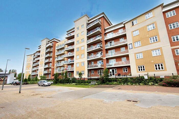 1 Bedroom Apartment For Sale In Stanley Road, Harrow, Greater London, HA2