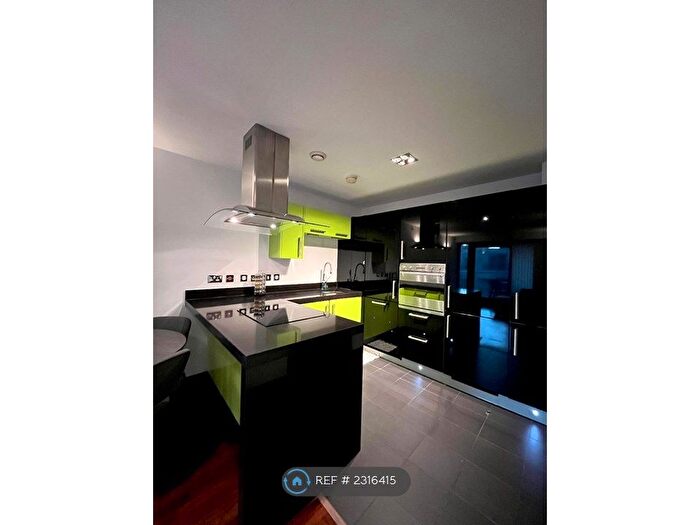 1 Bedroom Flat To Rent In Bridges Court Road, London, SW11