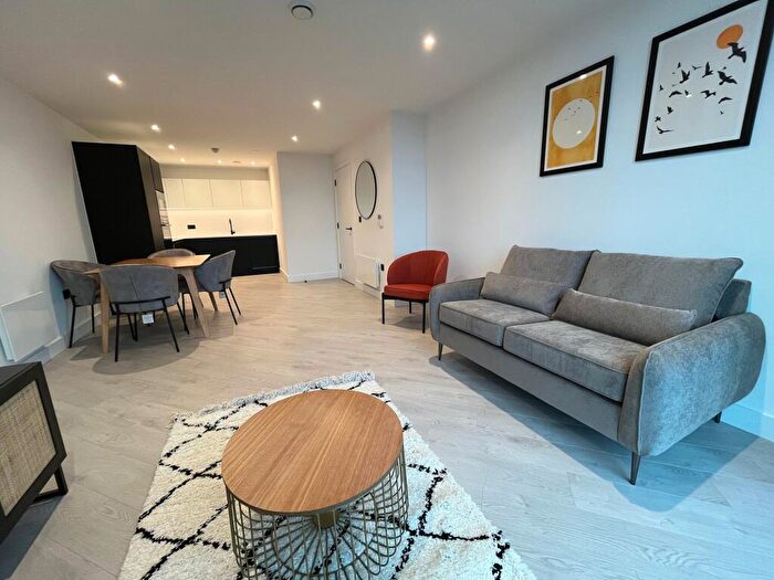 1 Bedroom Apartment To Rent In Trinity Way, Vista River Gardens, M3