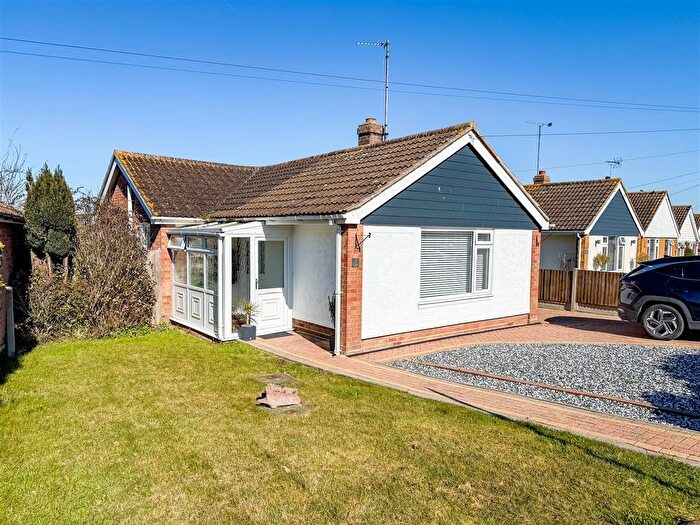 3 Bedroom Detached Bungalow To Rent In Briarwood Avenue, Holland-On-Sea, CO15