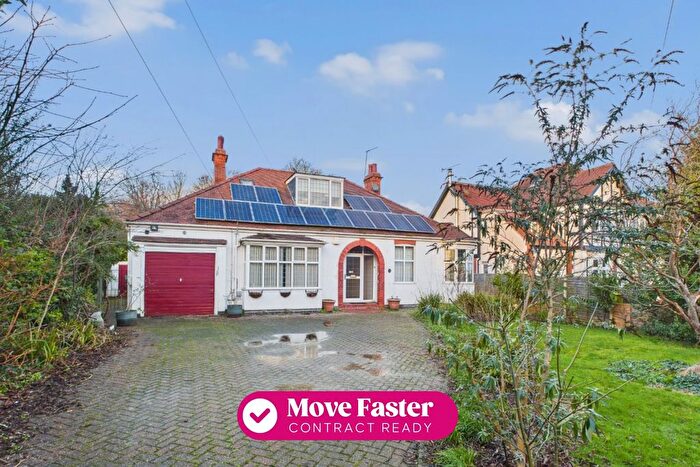 4 Bedroom Detached Bungalow For Sale In Carr Lane, Willerby, Hull, HU10