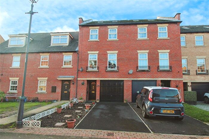 4 Bedroom Terraced House For Sale In Farnley Road, Balby, Doncaster, South Yorkshire, DN4