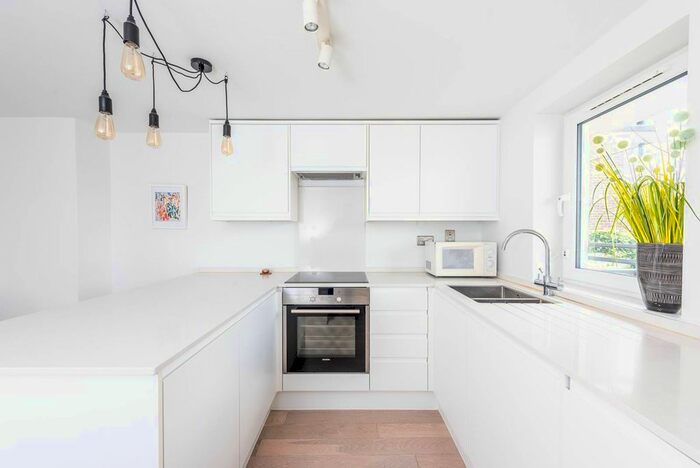 2 Bedroom Flat To Rent In Ebury Street, Belgravia, London, SW1W