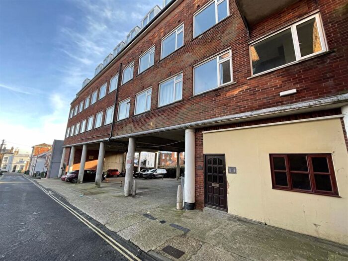 2 Bedroom Apartment For Sale In Union Road, Ryde, PO33