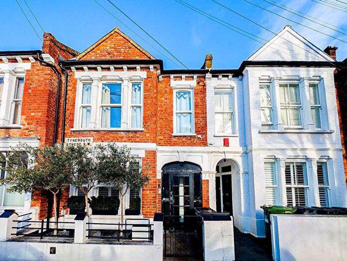 3 Bedroom Flat To Rent In Tynemouth Street, London, SW6