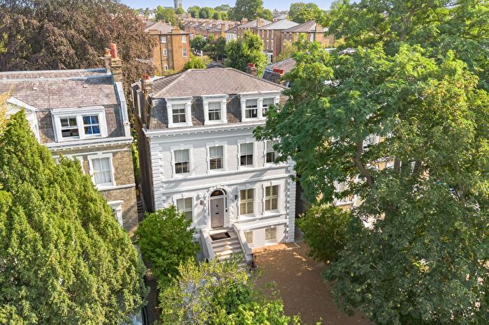 6 Bedroom Detached House For Sale In Sheen Road, Richmond, TW9