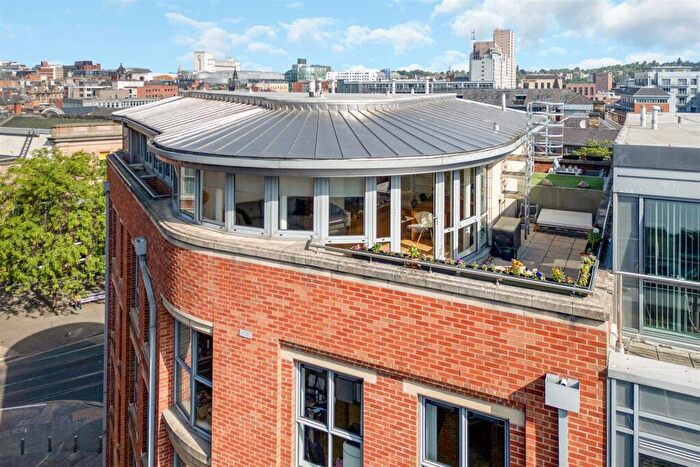 2 Bedroom Apartment For Sale In Adams Walk, Nottingham, NG1