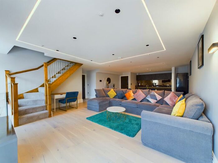 2 Bedroom Apartment To Rent In Marlborough, Kings Buildings, South Church Side, HU1