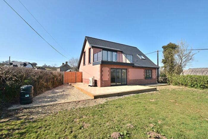 4 Bedroom Detached House For Sale In Gwyddgrug, Carmarthenshire, SA39