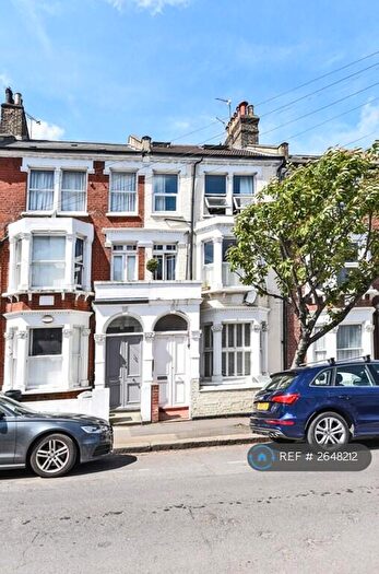 3 Bedroom Flat To Rent In Leathwaite Road, London, SW11