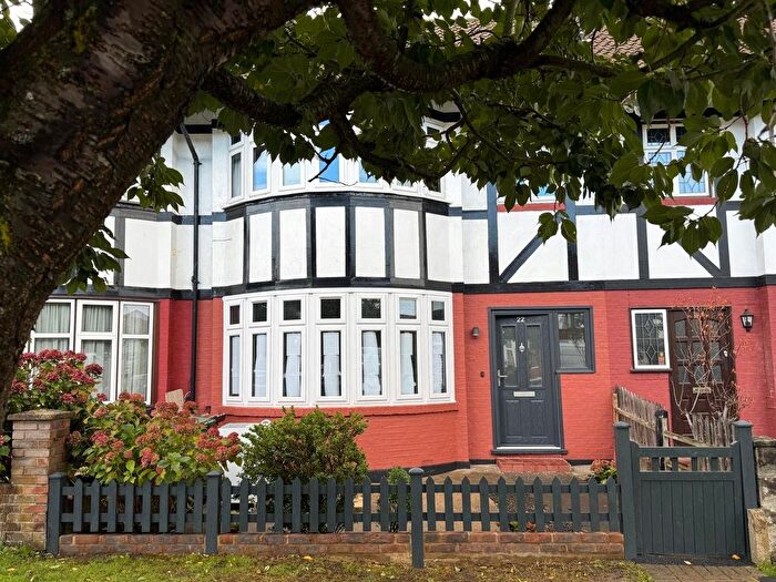 4 Bedroom Terraced House To Rent In Woodside Park Avenue, Walthamstow, London, E17