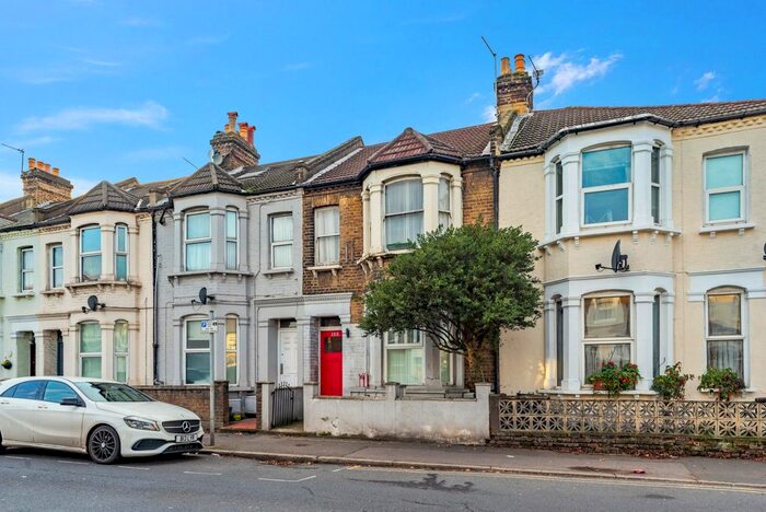 1 Bedroom Flat To Rent In Haydons Road, London, SW19