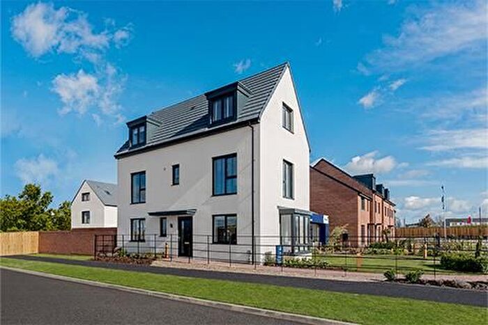 4 Bedroom Semi-Detached House To Rent In Kingfields Park, Hull, HU7