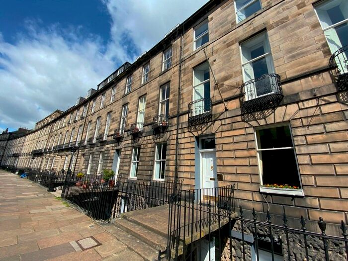 1 Bedroom Flat To Rent In Abercromby Place, New Town, Edinburgh, EH3