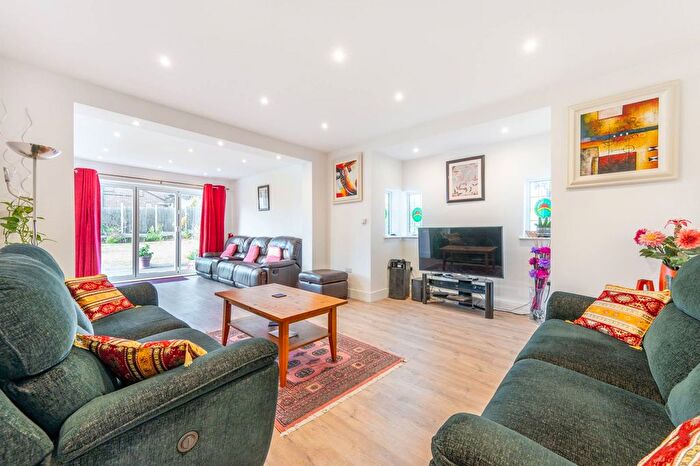 6 Bedroom Detached House For Sale In Barn Rise, Wembley Park, Wembley, HA9