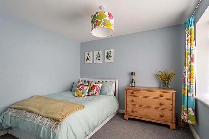 4 Bedroom Semi-Detached House For Sale In Pinelands Way, Osbaldwick, York, YO10
