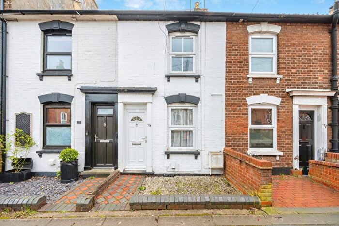 2 Bedroom Terraced House For Sale In Wing Road, Linslade, Leighton Buzzard, LU7