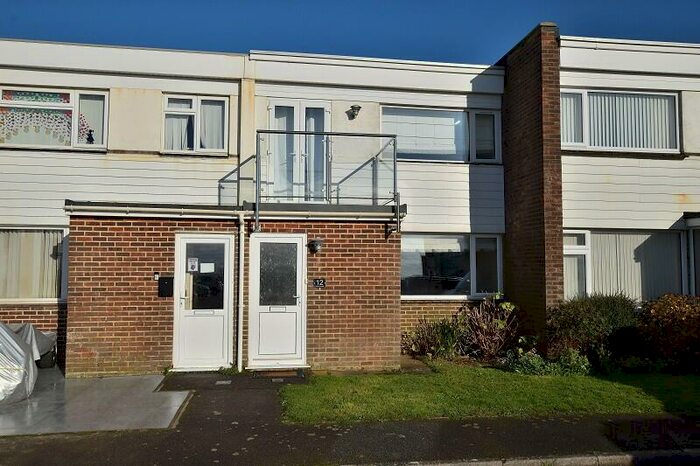 2 Bedroom Terraced House To Rent In White Horses, Barton On Sea, Hampshire., BH25
