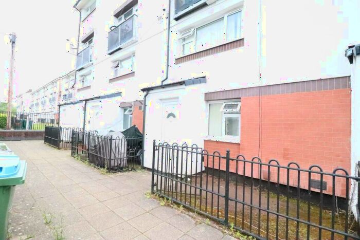 2 Bedroom Maisonette To Rent In Tarquin Close, Coventry, CV3